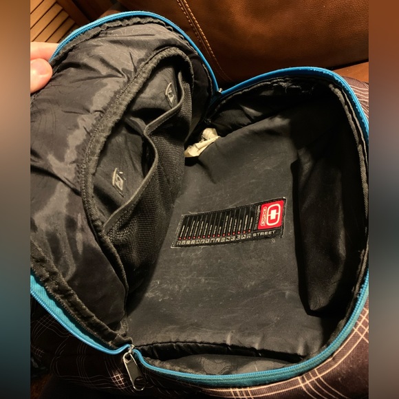 OGIO backpack with laptop compartment - Picture 3 of 6